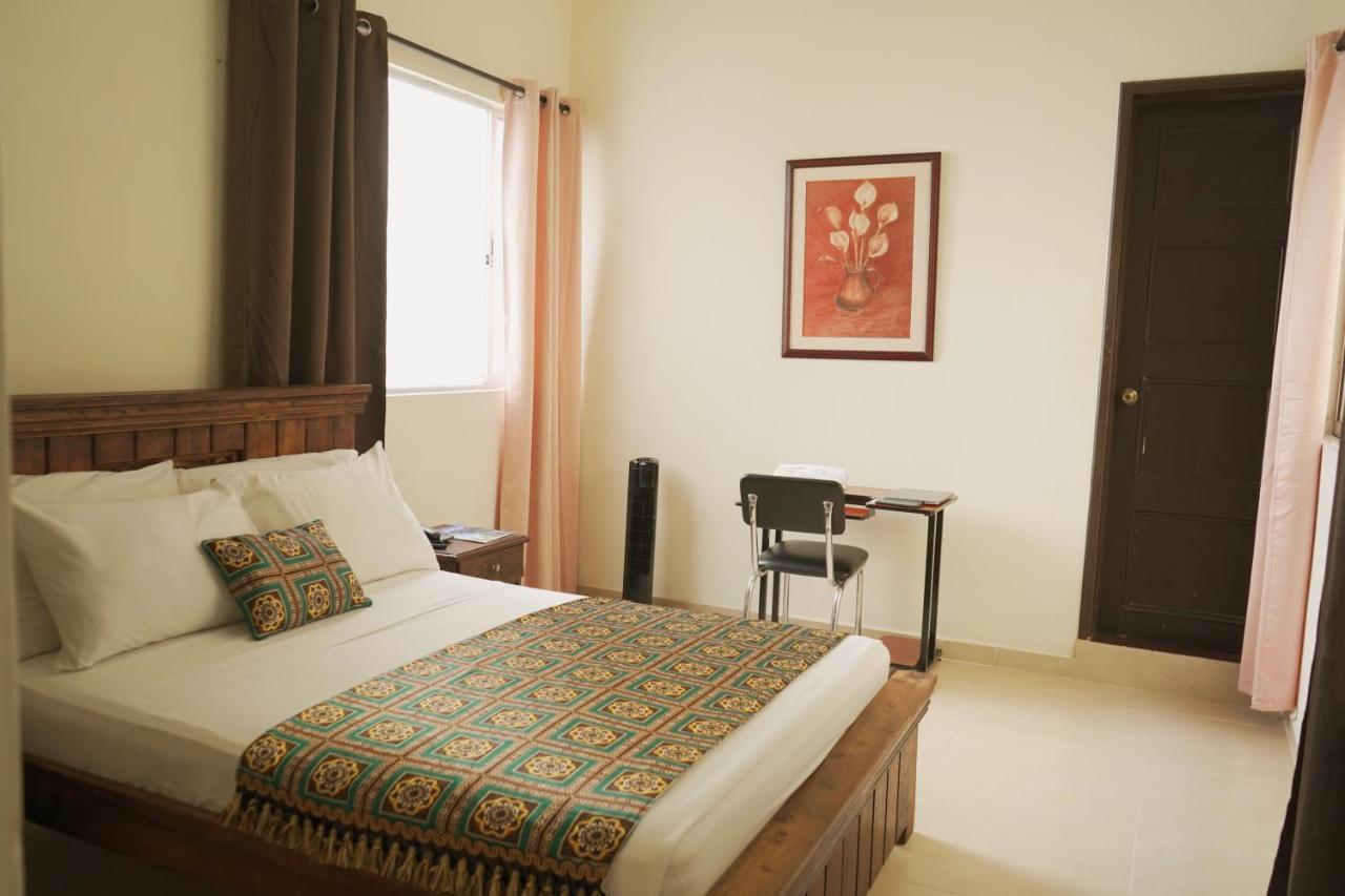 Hotel Cataluna - Soluciones Hoteleras 3*